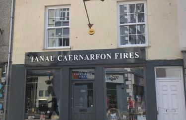 High St. Hideout - Photo 3