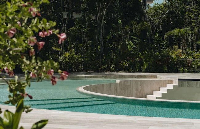 Beautiful Jungle Loft With Rooftop Pool and Gym - Photo 29