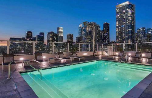 Modern Loft in DTLA - Rooftop Pool & Free Parking! - Foto 18