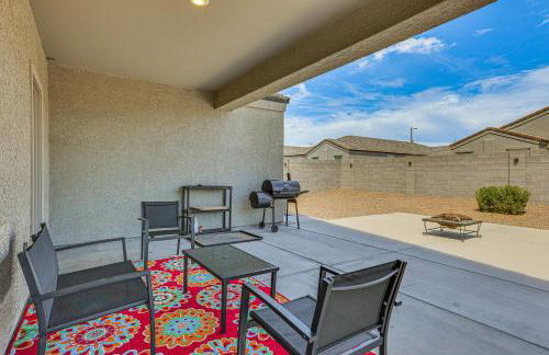 Patio and Fire Pit! Cozy Desert Retreat in Buckeye - Foto 2