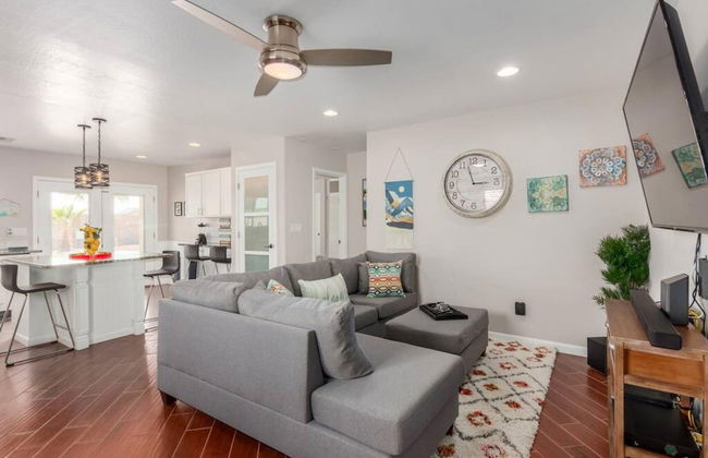 Desert Oasis Buckeye Gameroom Pool Golf - Foto 9