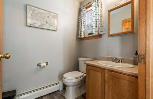 Lakefront Home with Private Beach Access & Hot Tub - Foto 74