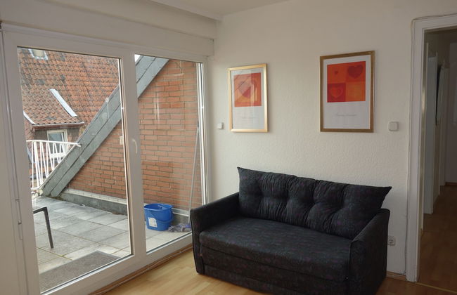 Tolstov-Hotels Generous 3 Room Apartment - Photo 36