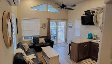 Siren's Adventure Riverfront Cottage! - Foto 5