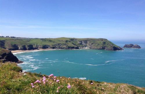 Sundowners panoramic views of countryside sea - Foto 2