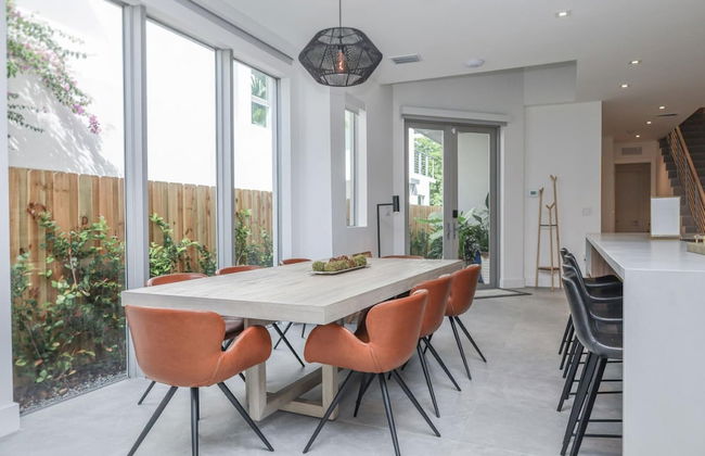 The Modernista 2 - Large Townhome With Pool - Foto 16