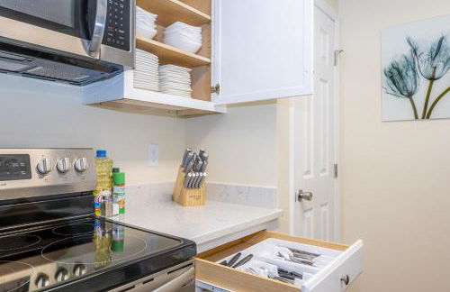 Serine Space - Townhome - King Bed - Duke - Long Term Stays - Foto 25