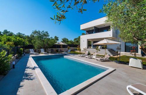 CROWONDER Sun Dance Apartments with Heated Swimming Pool Seaview and Garden - Foto 74