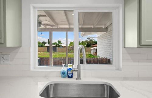 Modern 5BR Retreat l Cozy l Spacious Work-Friendly - Foto 9