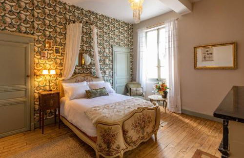 CHAMPAGNE HOUSE- Oasis de luxe & de charme - coeur de ville - 10-12 pers - piscine, cuisine d'été, patio, bar & piano - Photo 52