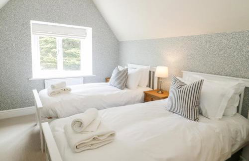 Gwern Borter Manor - Photo 41