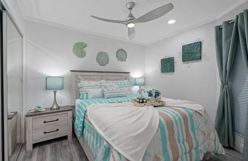 Sunset Paradise - Find yourself in Tampa - Photo 14