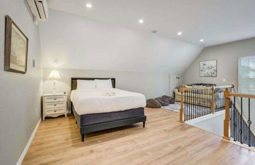 Luxury Retreat with Hot Tub Fire Pit & Forest Views - Foto 24