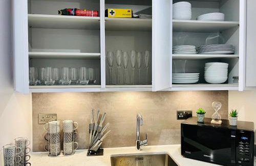 DESIGNER HOUSE - University of Glasgow / Central Glasgow 'Hillhead' West End G12 - Luxurious & Contemporary Detached House / Terrace / Garden / 'electric car charging' Garage Parking - Foto 64