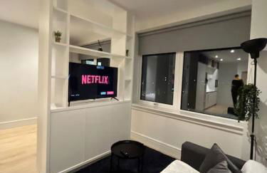 Voyager Haus Apartments, EV Charging Stations, London Heathrow Airport, LHR, Terminal 4, RE-Energise & GO - Foto 57