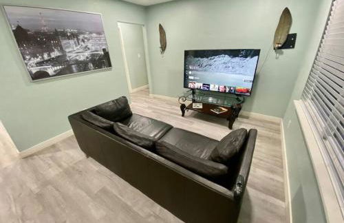 Serene renovated oasis near downtown area - Photo 5