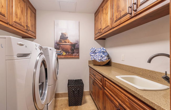 Lux Townhome Next to Village by Sierra Getaways - Photo 24