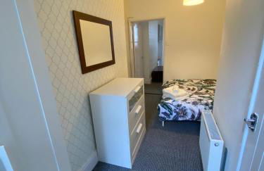 The Walnut Suite lovely one bedroom flat in Stoke. - Foto 19