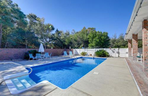 Pine Knoll Shores Getaway - Walk to Beach! - Foto 28