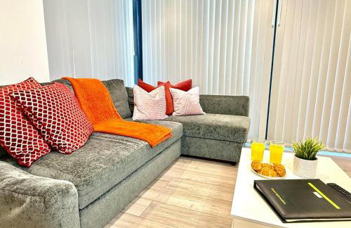 Evergreen Lodge - Two Bed Lux Flat - Parking, Garden, Patio, WIFI, Netflix - Close to Blenheim Palace & Oxford - F3 - Photo 10