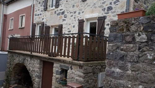 Maison en pierres au cœur d'un village Ardéchois - Photo 1