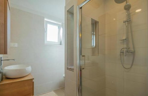 Beautiful Home In Krivodol With Wifi - Foto 19