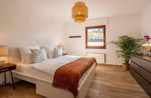 Nature Retreat Pool, Hot Tub, Sauna, Hiking-Caves - Photo 8