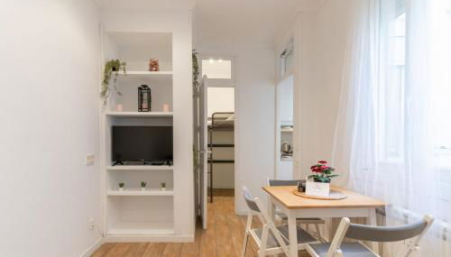 Cozy renovated -2Bedrooms 1Bathroom-Malasaña - Foto 3, Other