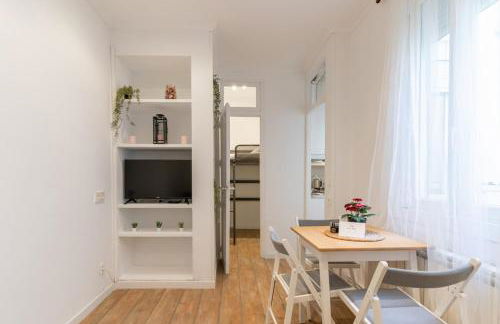 Cozy renovated -2Bedrooms 1Bathroom-Malasaña - Foto 3