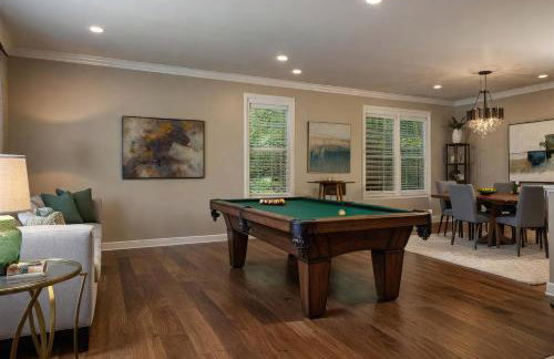 Spacious Disney Retreat with Pool Table Fire Pit - Foto 19