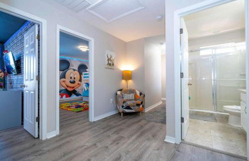 4BR Lakefront - Themed Rooms - Pool & BBQ! - Foto 57