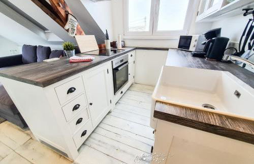 Friendly Home - "Helles Dachstudio" Köln Bonn Phantasialand - Foto 11