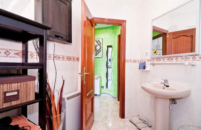 Chic & Sunny Apt. Historic District - Sol - Photo 12