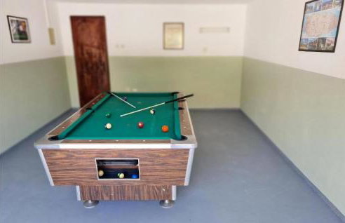 Awesome Home In Novo Selo - Foto 15
