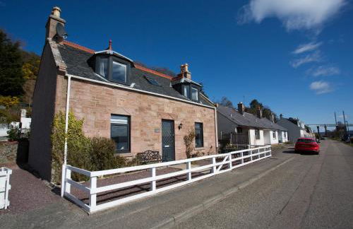 Shore View Cottage - Photo 6