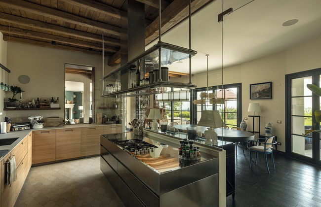 Green and Blue Villa by Wonderful Italy - Photo 13