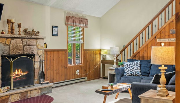 Shady Pines by Avantstay Enclosed Porch, Game Rooms, & Lake/beach Access! - Foto 4, Interior