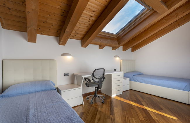 New Deal - APT with Terrace & Jacuzzi - Foto 3