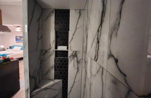 King Bed Exec Suite Hot Tub, Gym, Grill & Laundry - Foto 6