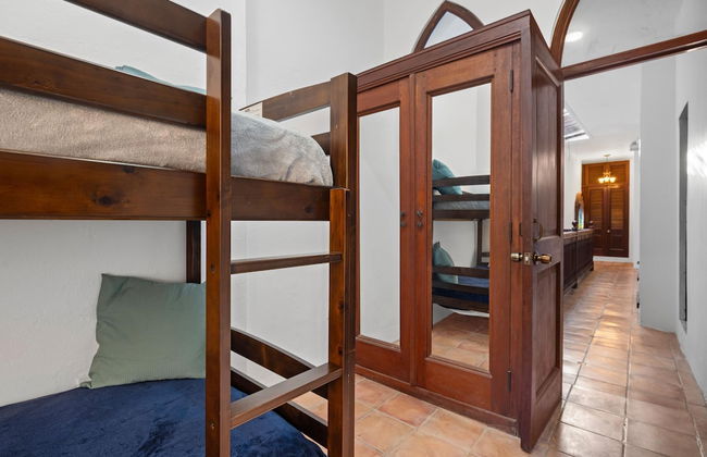 Otium Rentals Penthouse w 2 Terraces - Photo 12