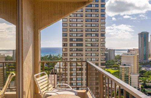 Honu Hale Penthouse 2 BDR Ocean View Waikiki - Photo 54