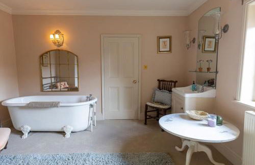 Belvoir Lodge - Sleeps 18 - Belvoir Castle - Photo 25