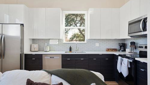 Cozy King Suite in Houston TX - Foto 4, stove, dishwasher, toaster