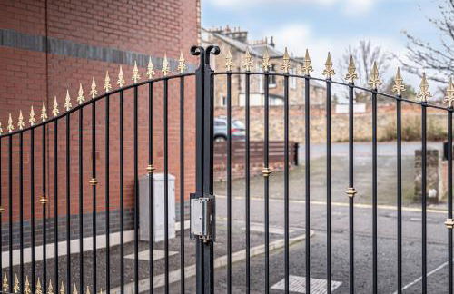 Caledonia House- Luxurious Sea View House Near Edinburgh by Urban Haggis Stays - Foto 9