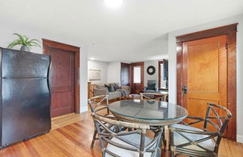 Craftsman Cozy Top Flr 1 Bed1- 1 Ba Private Porch - Foto 7