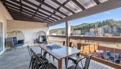 Buffalo Ridge - Hot Tub & Walk to Downtown - Foto 3