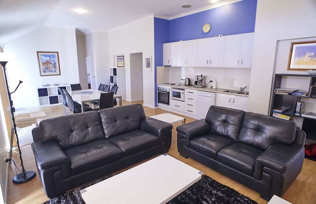 Golf and Beach Retreat - Photo 10