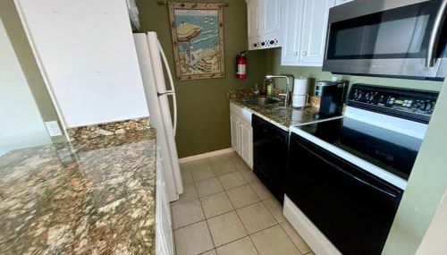 Bikinis and Martinis at Dolphin Run-Oceanfront-Pool! - Foto 3