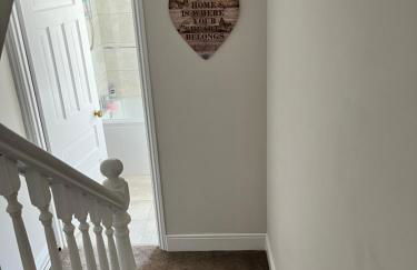 4 bedroom, sleeps 8, 30 seconds from beach, games table - Foto 14