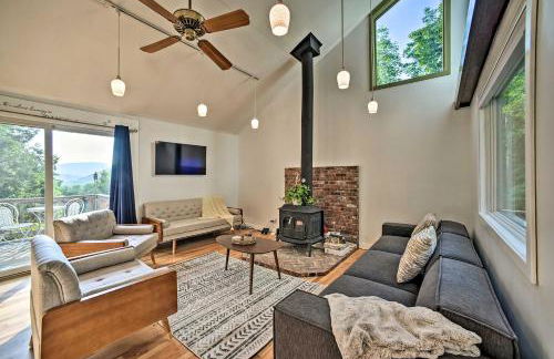 Modern Catskills Reprieve with Hot Tub and Mtn Views! - Photo 4